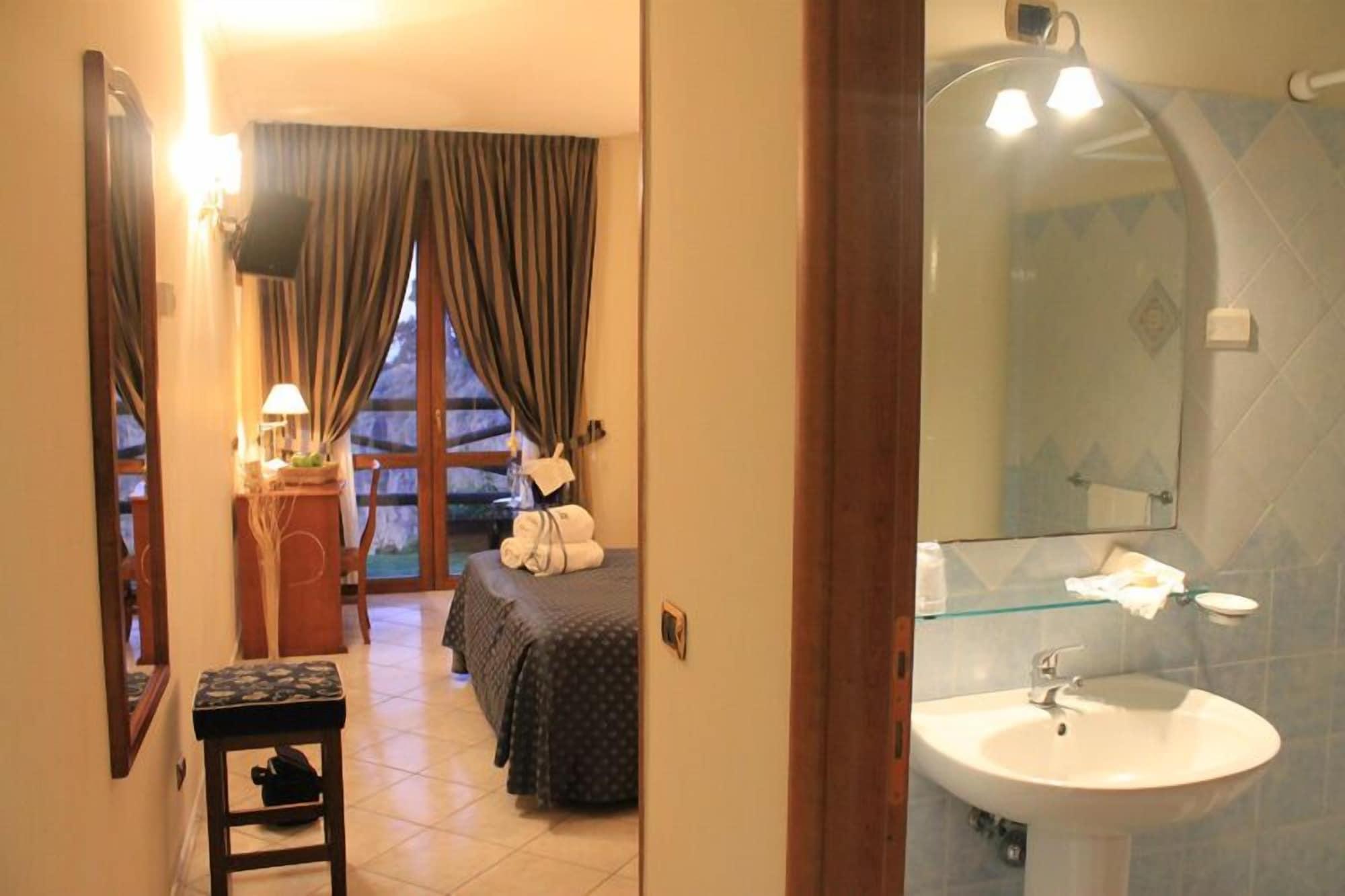 Hr Hotel & Spa Piano di Sorrento Bagian luar foto
