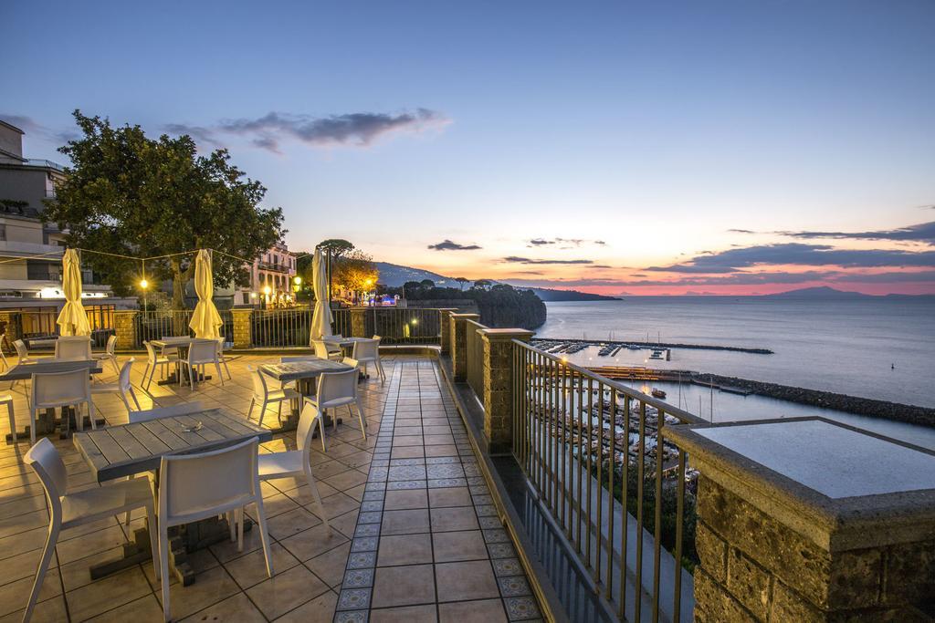 Hr Hotel & Spa Piano di Sorrento Bagian luar foto