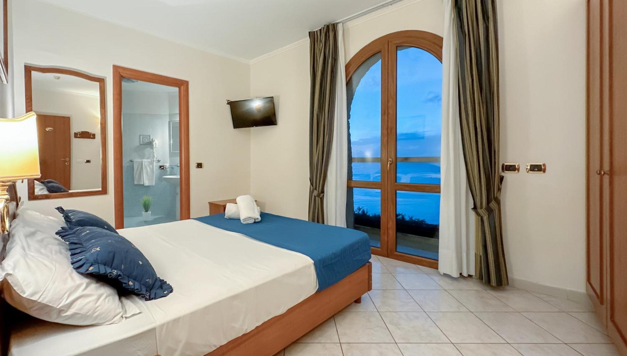 Hr Hotel & Spa Piano di Sorrento Bagian luar foto