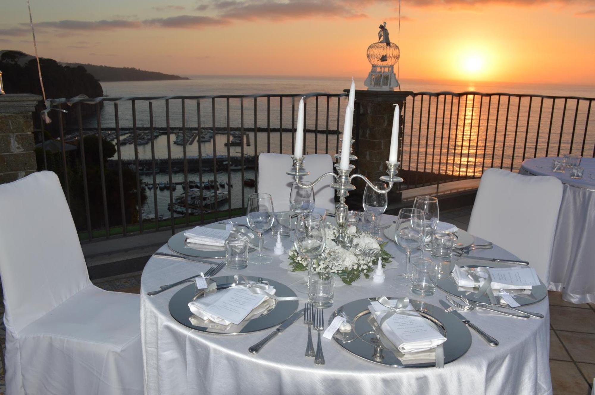 Hr Hotel & Spa Piano di Sorrento Bagian luar foto