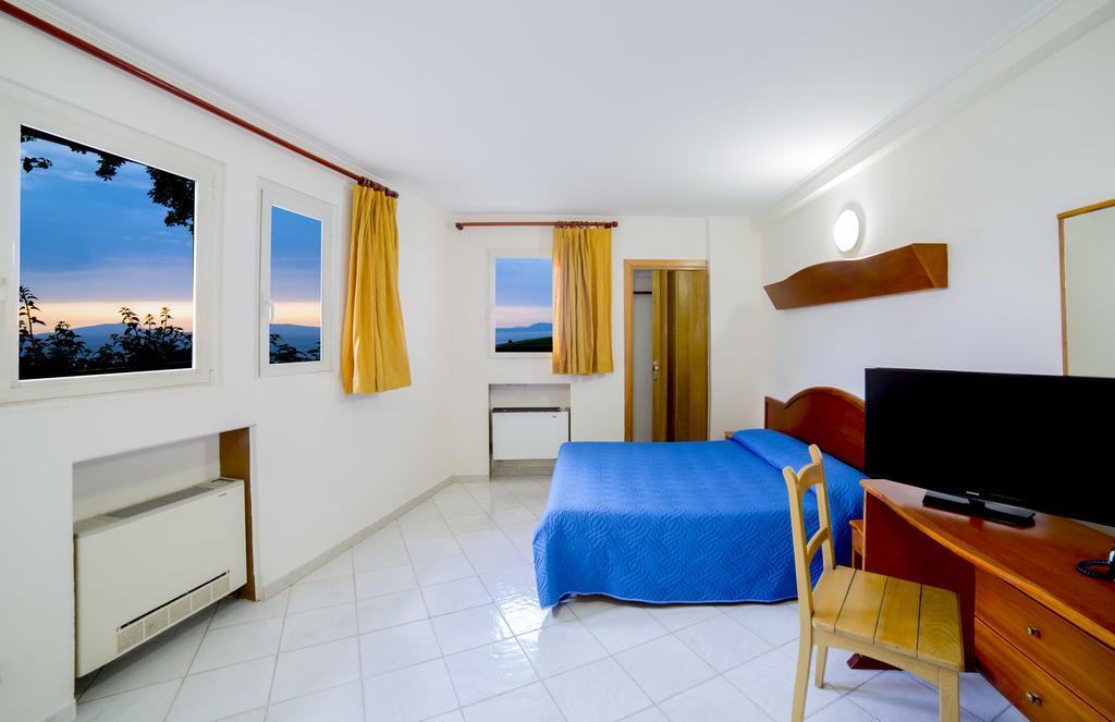 Hr Hotel & Spa Piano di Sorrento Bagian luar foto