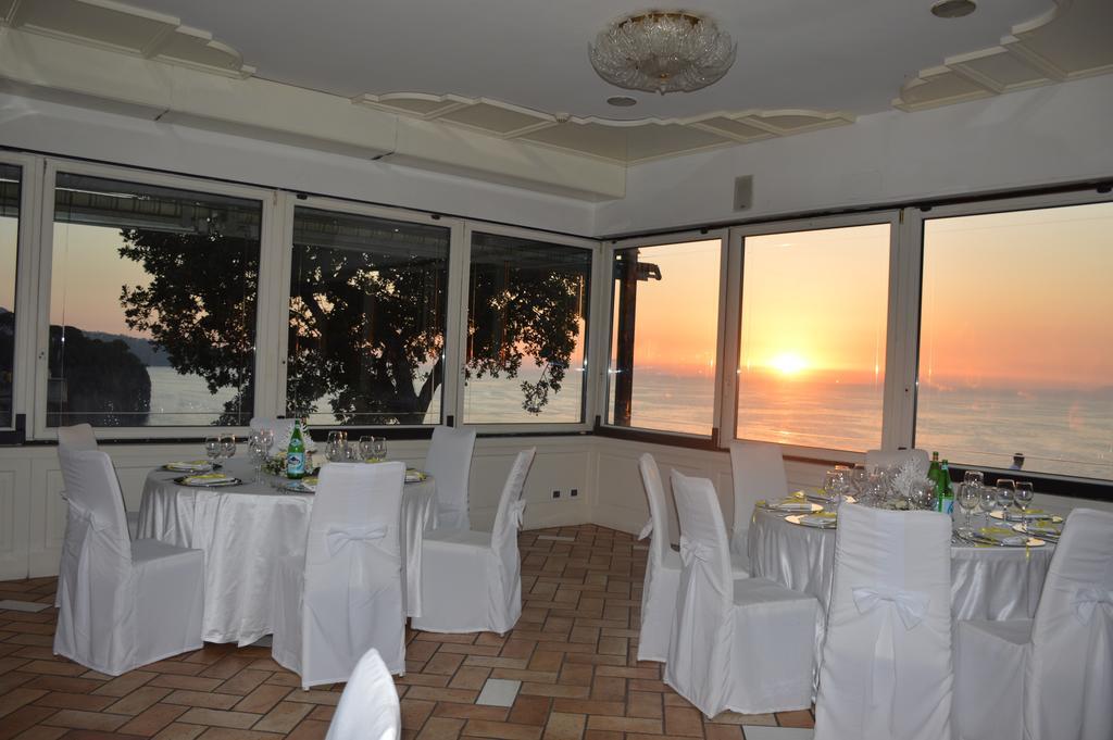 Hr Hotel & Spa Piano di Sorrento Bagian luar foto