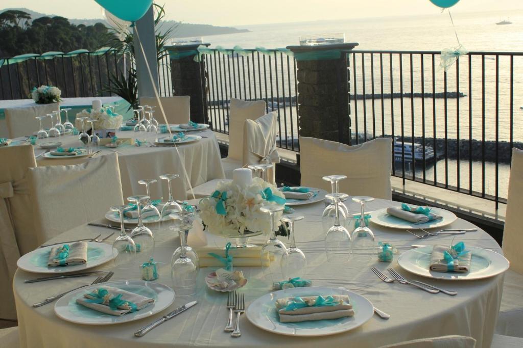 Hr Hotel & Spa Piano di Sorrento Bagian luar foto